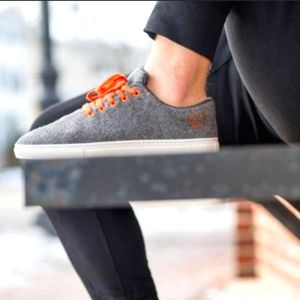 BAABUK Grey Wool Women's Sneakers Size 10. Orange laces. Sustainable company.